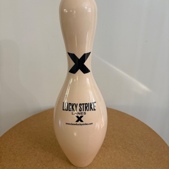 LUCKY STRIKE LANES Full size Bowling Pin - Picture 3 of 9